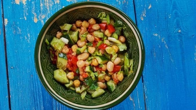 Middle Eastern-style salad Balela