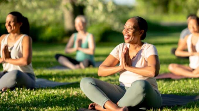 adult-outdoor-yoga